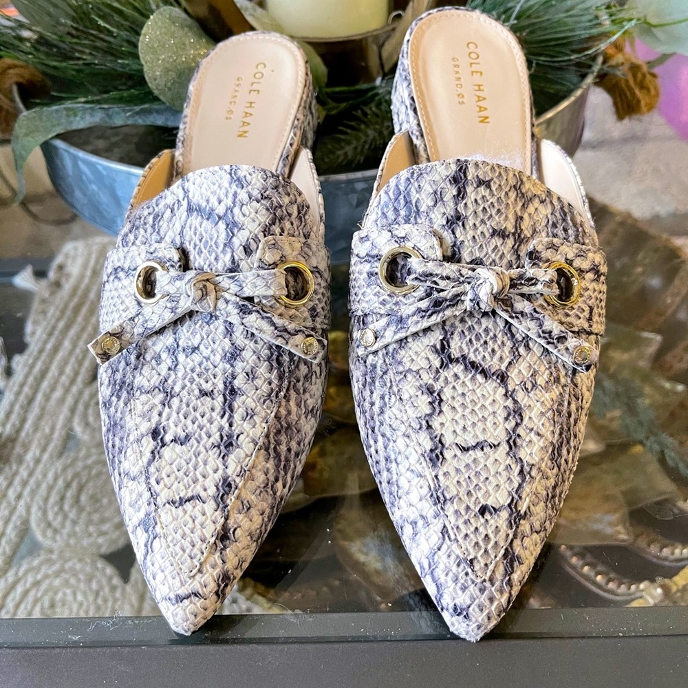 Mule sandals